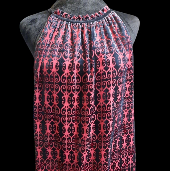 NWT Max STUDIO Red and Black Jacqueart VelvetHalter Top MED - Picture 13 of 13